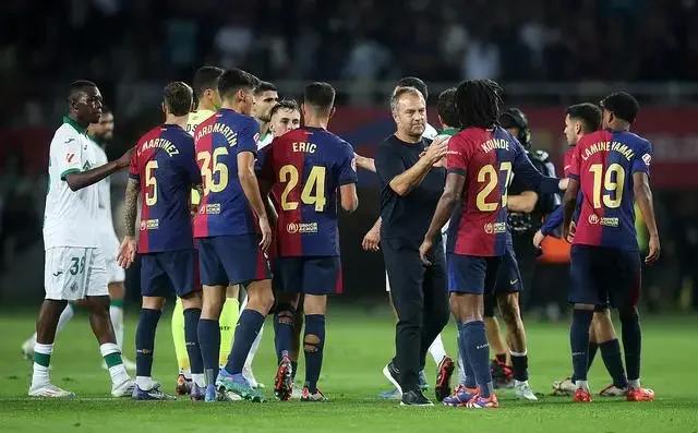 巴塞罗那击败强敌，实现连胜赢得球迷赞赏的简单介绍