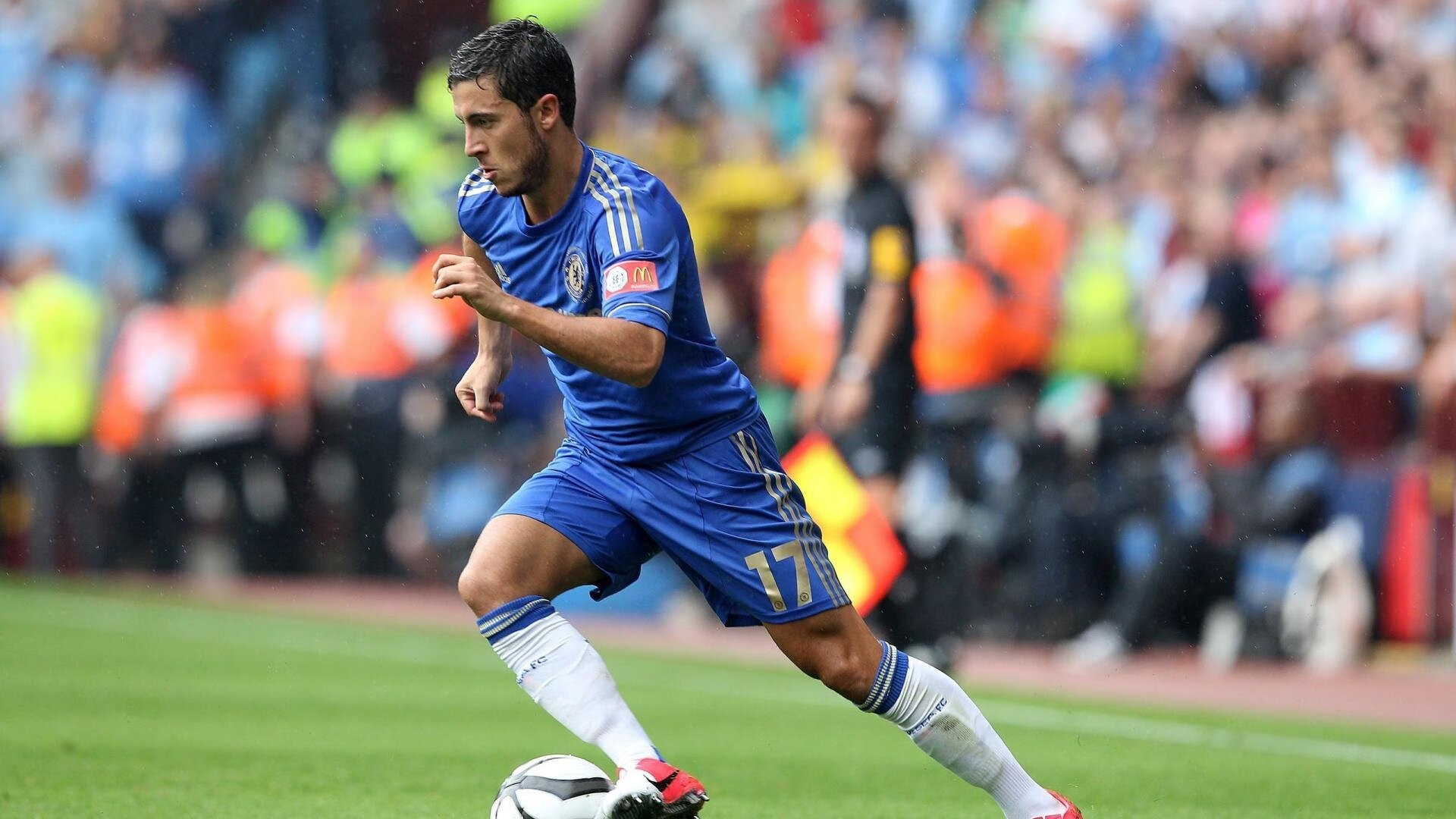 开云体育登录-赛道与绿茵场，当F1街道赛焦点战遇上瑞士强行终结皇家社会