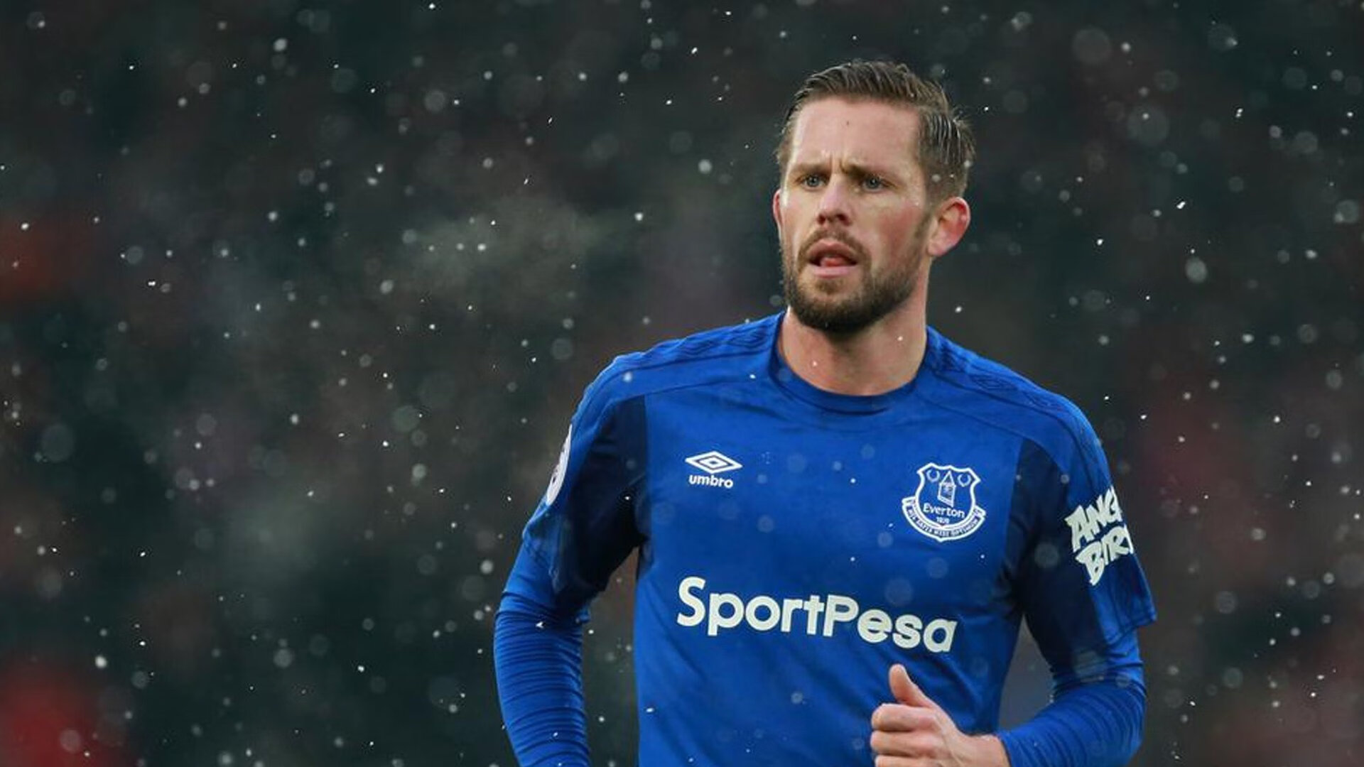 特奥独舞莱比锡，当个人天赋撕裂团队铁幕，红牛对阵喀麦隆的战术启示录